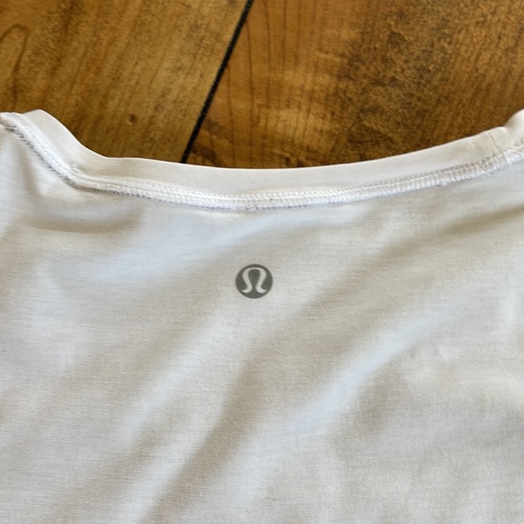 💞reversible LULULEMON every yogi long sleeve - Picture 10 of 16
